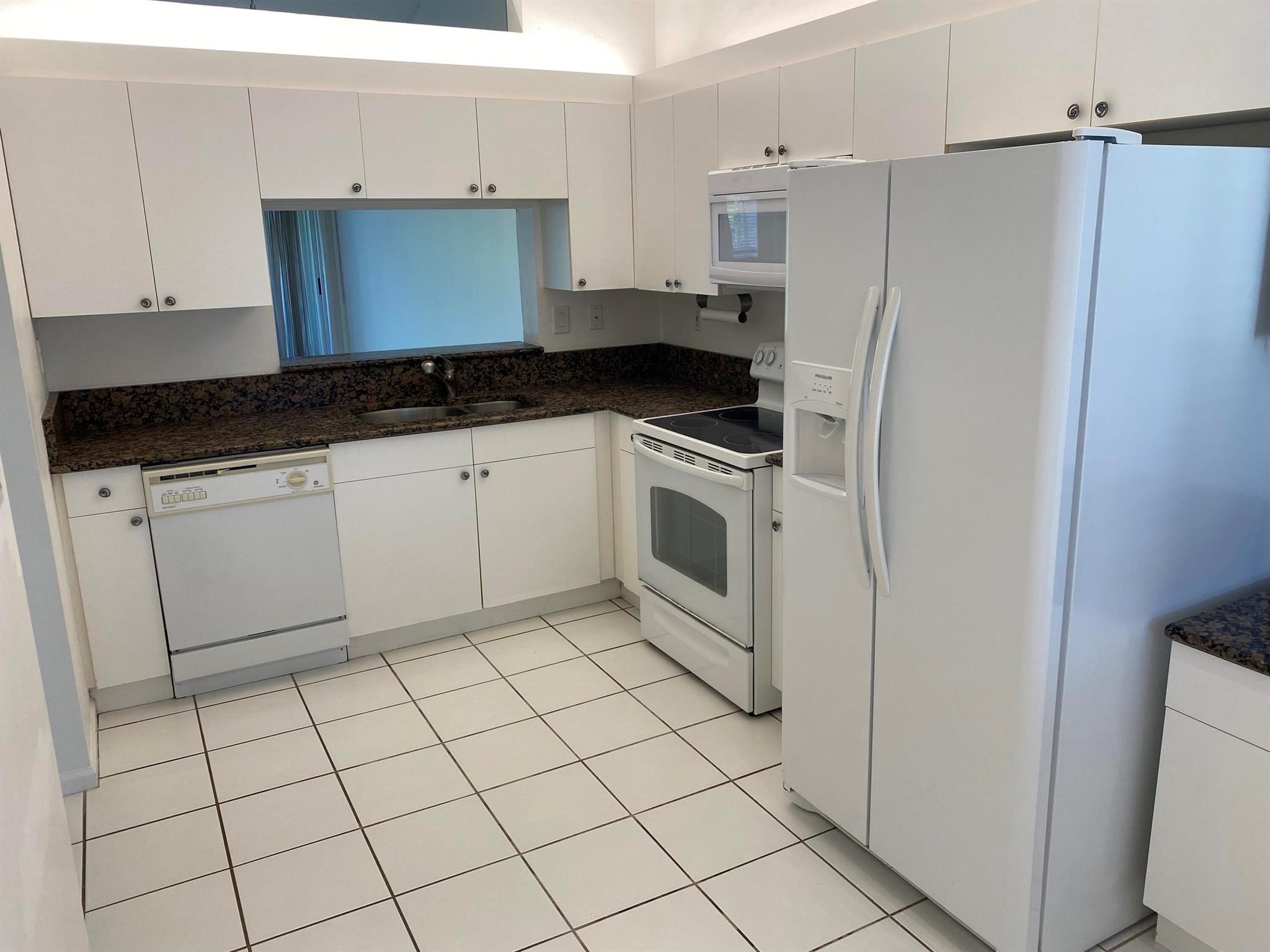460 NW 67th Street NW Unit: L207