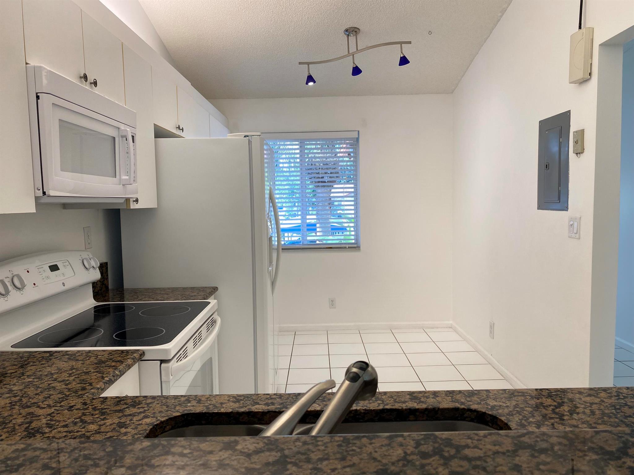 460 NW 67th Street NW Unit: L207