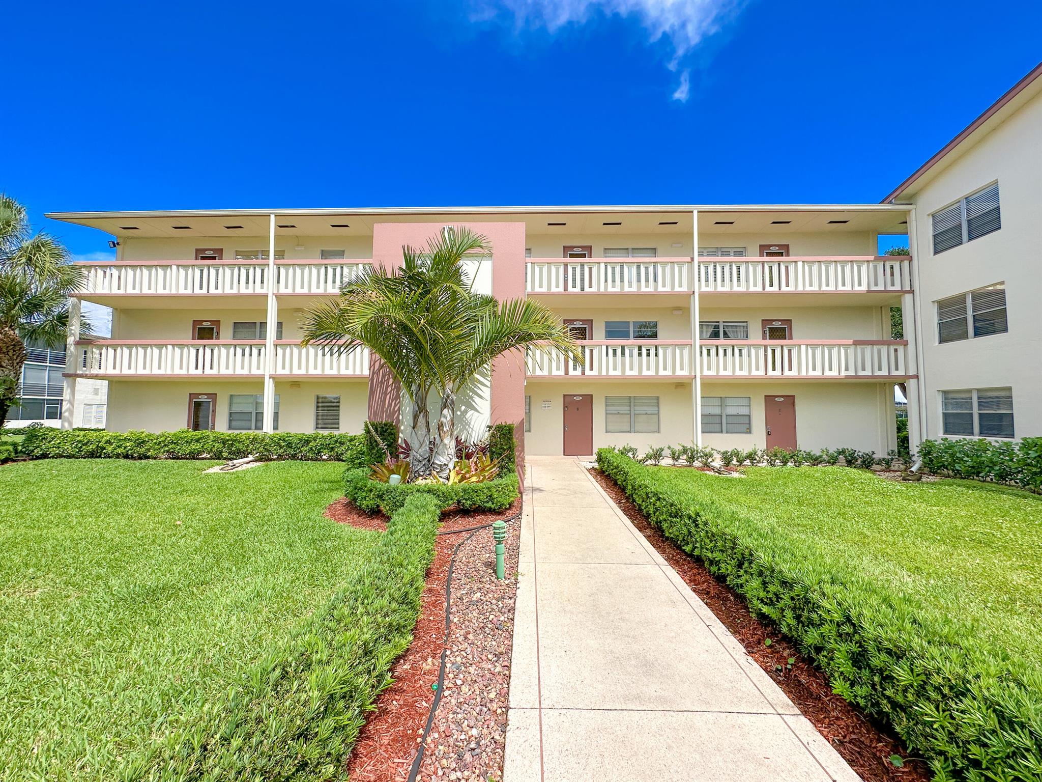 218 Preston F Unit: 218