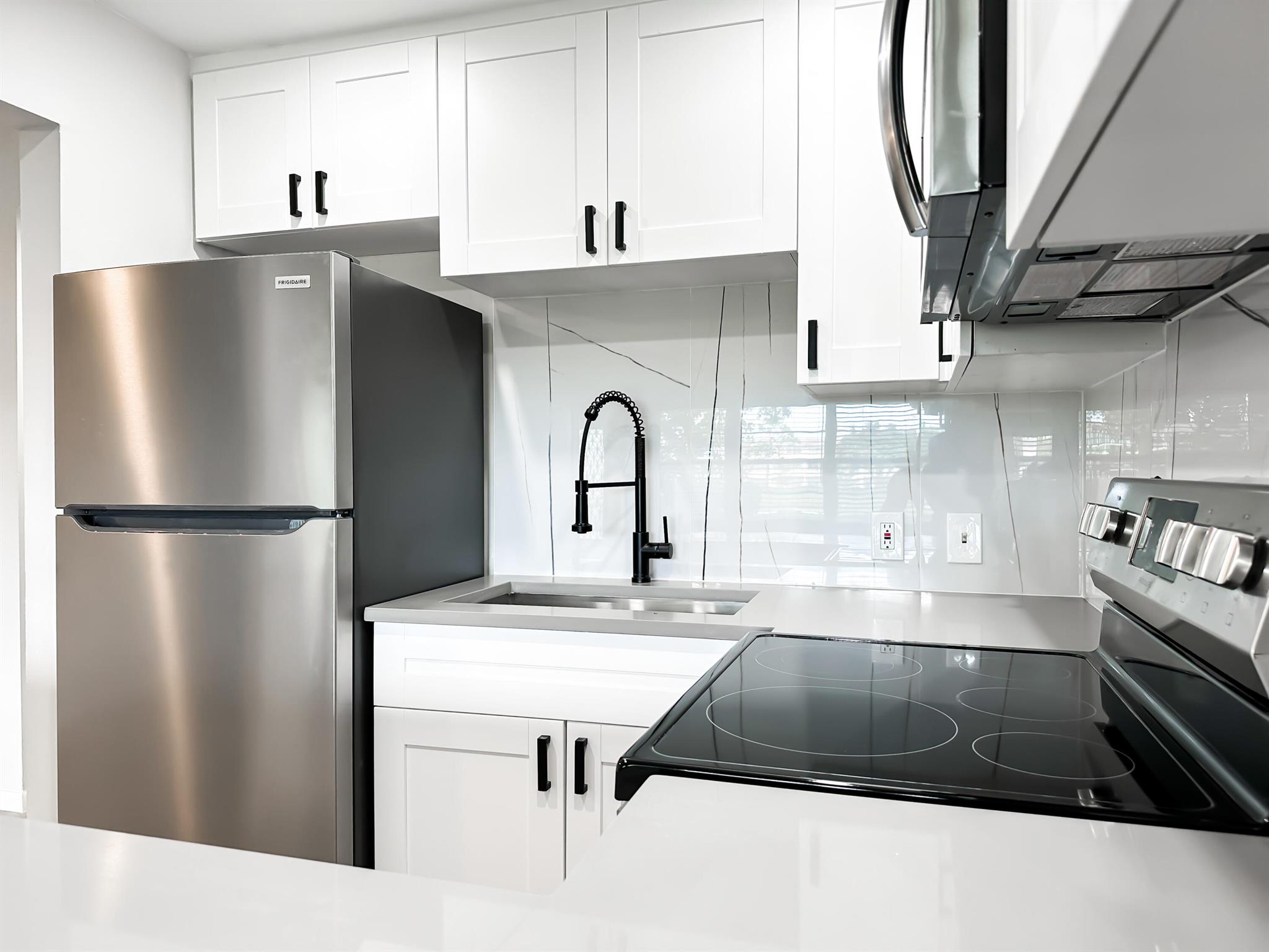 218 Preston F Unit: 218