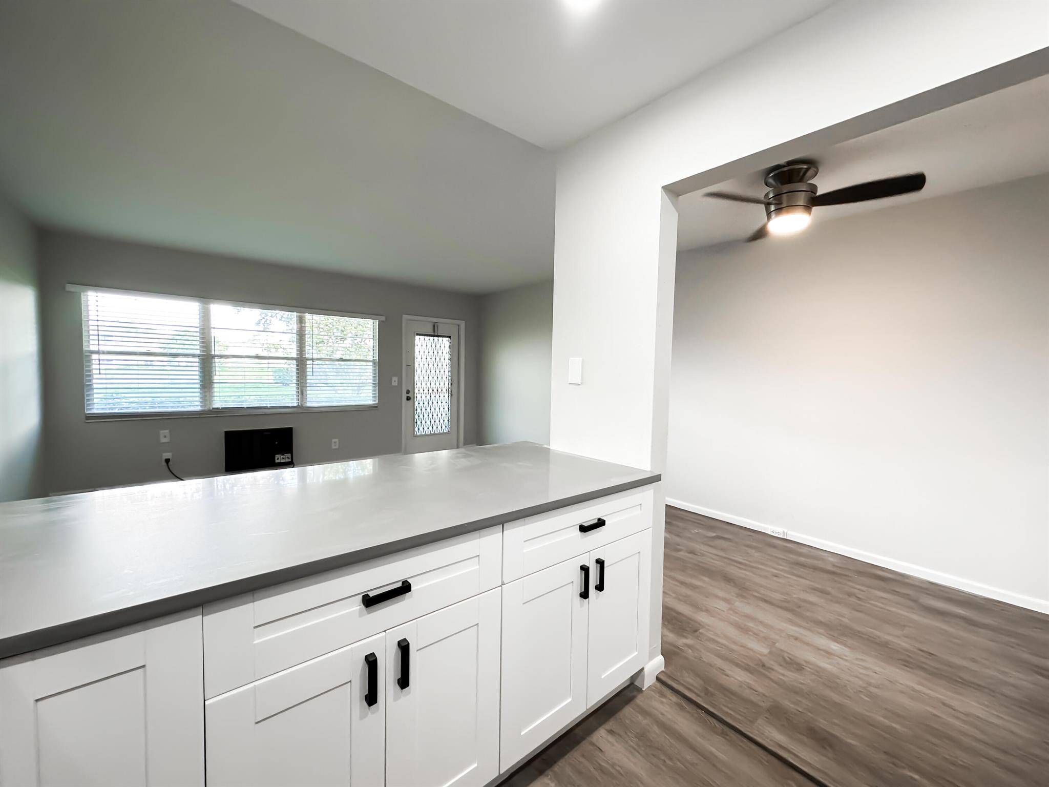 218 Preston F Unit: 218
