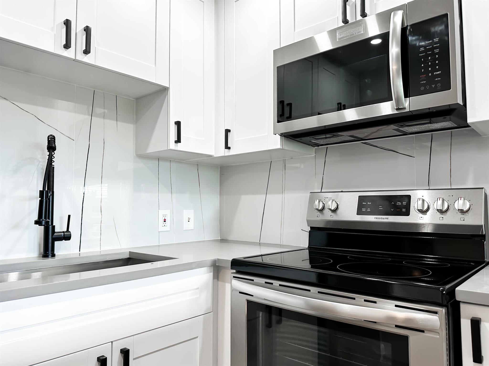 218 Preston F Unit: 218