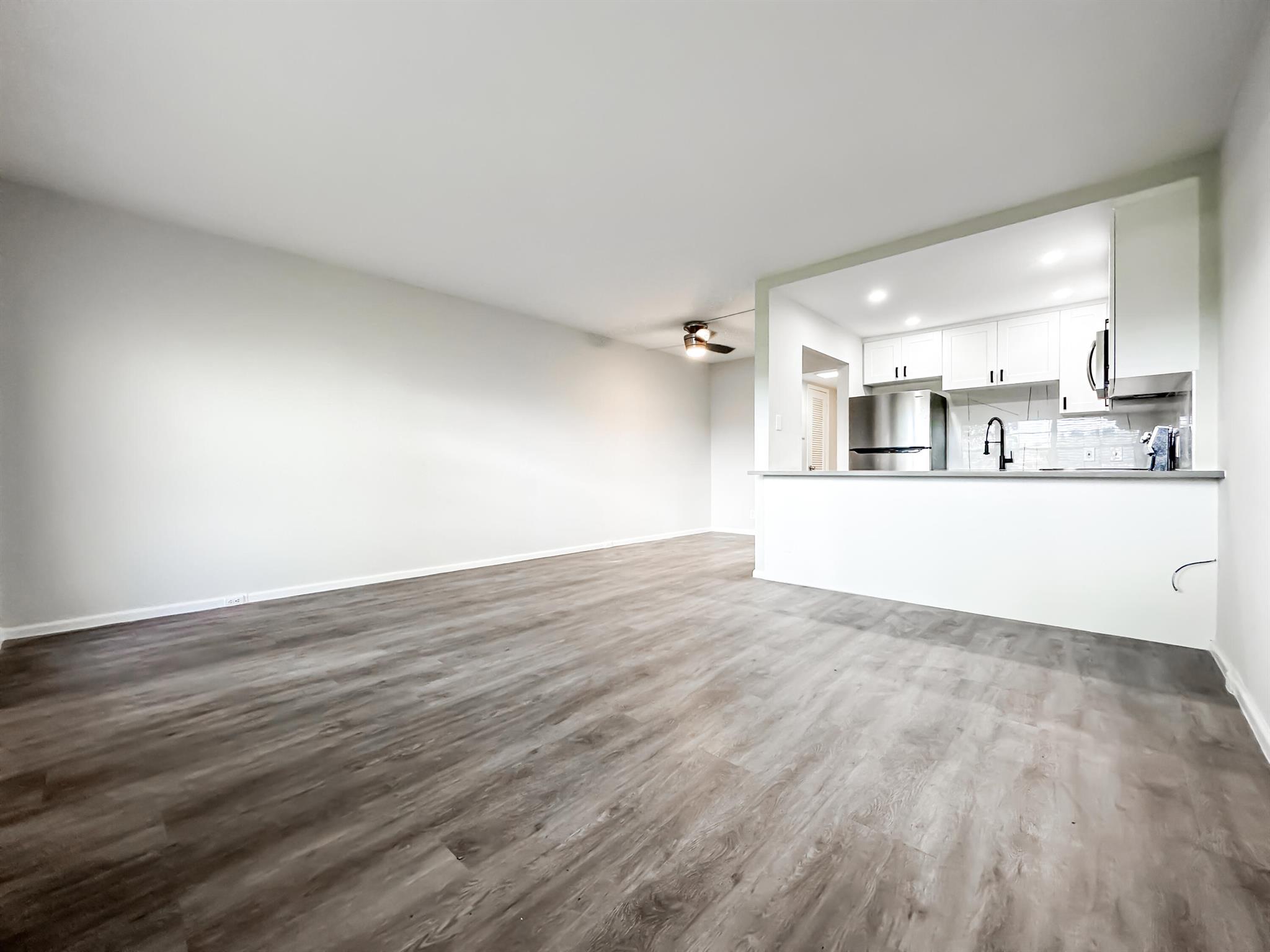 218 Preston F Unit: 218