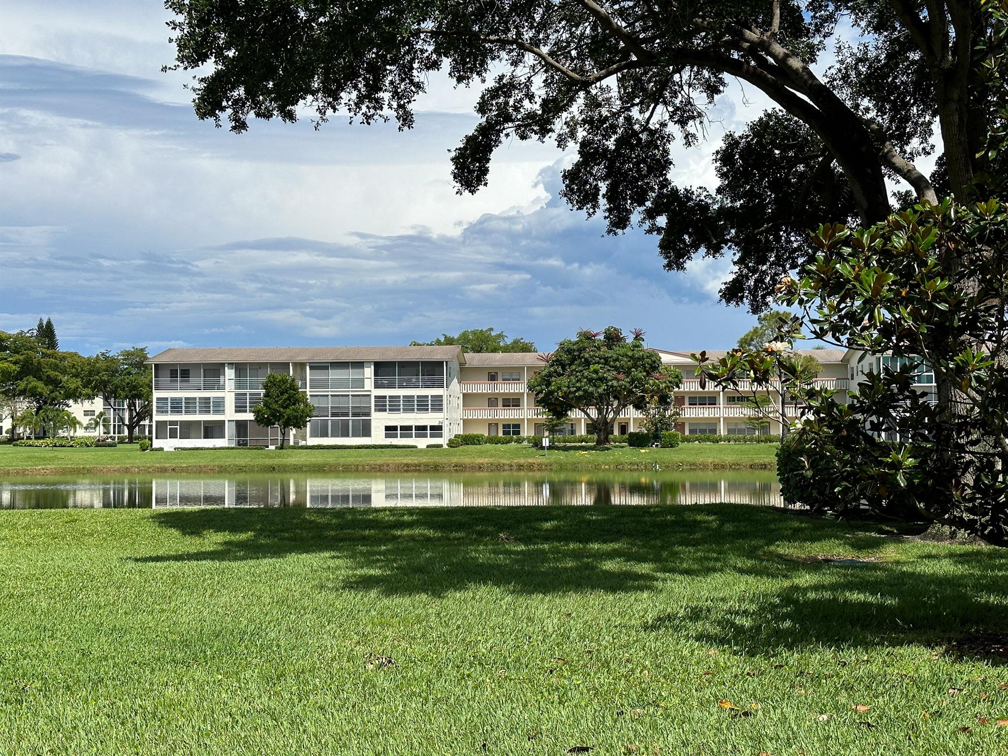 218 Preston F Unit: 218
