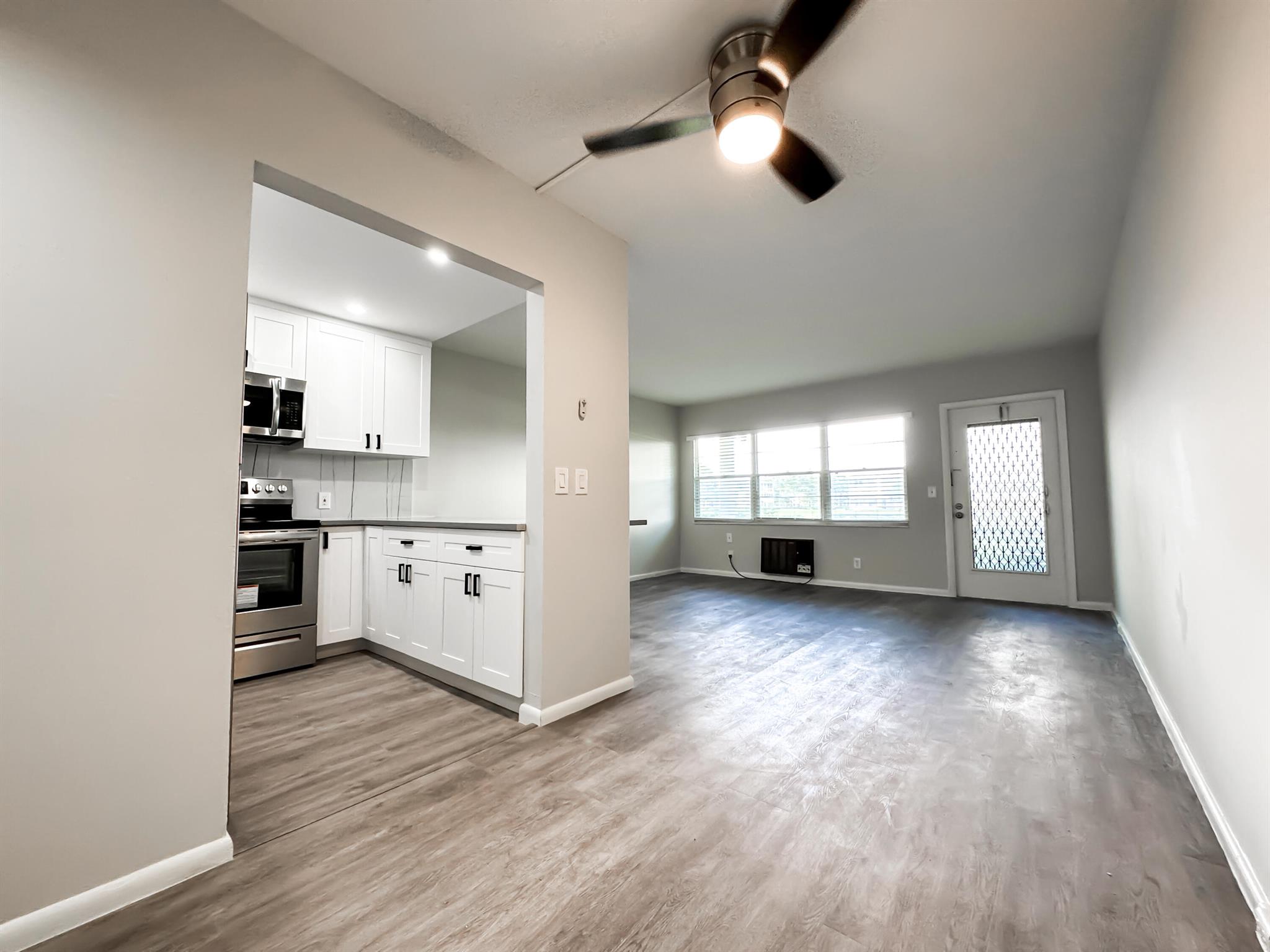 218 Preston F Unit: 218