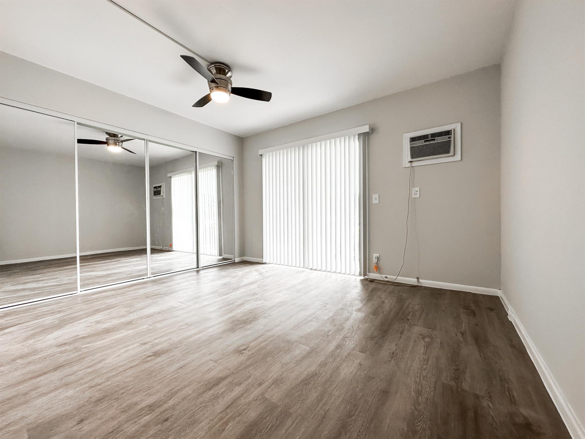 218 Preston F Unit: 218