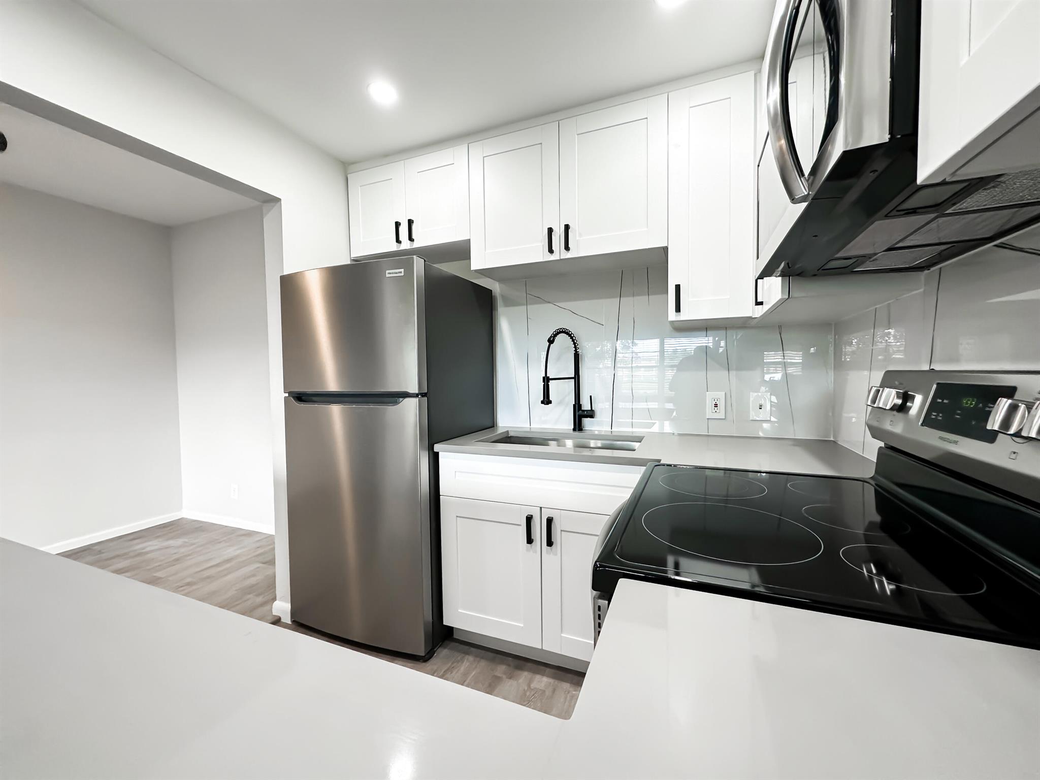 218 Preston F Unit: 218