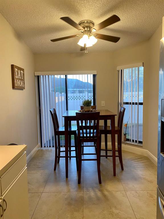 6690 Canary Palm Circle