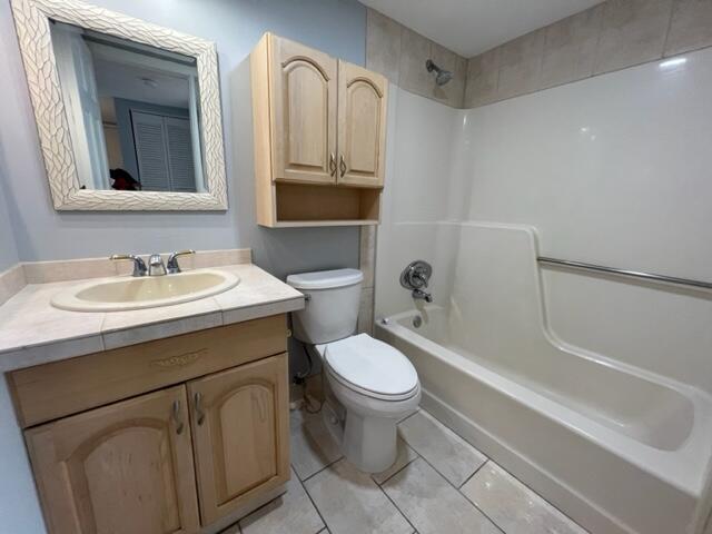 6772 Palmetto Circle S Unit: 206