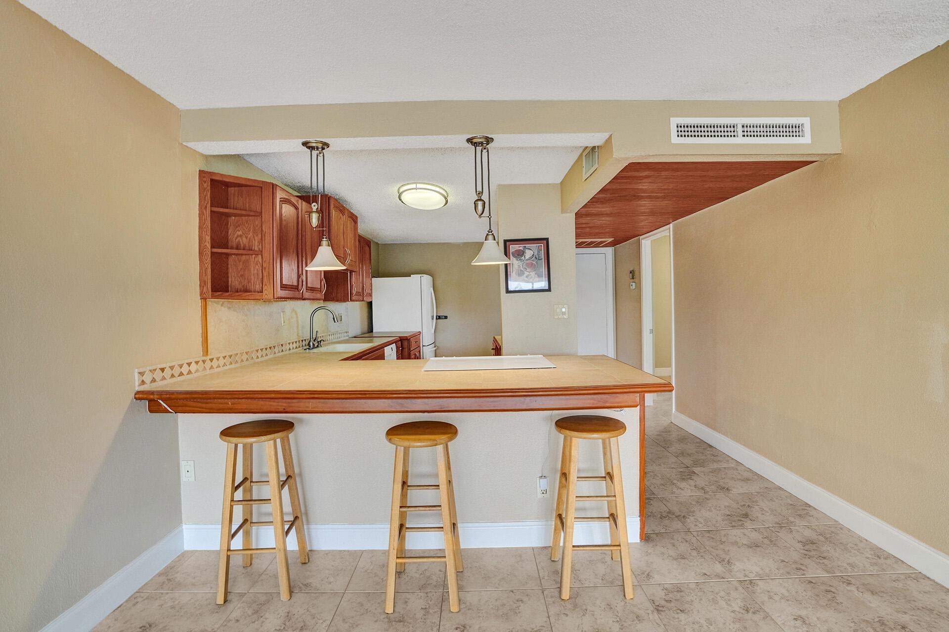 4 Royal Palm Way Unit: 308