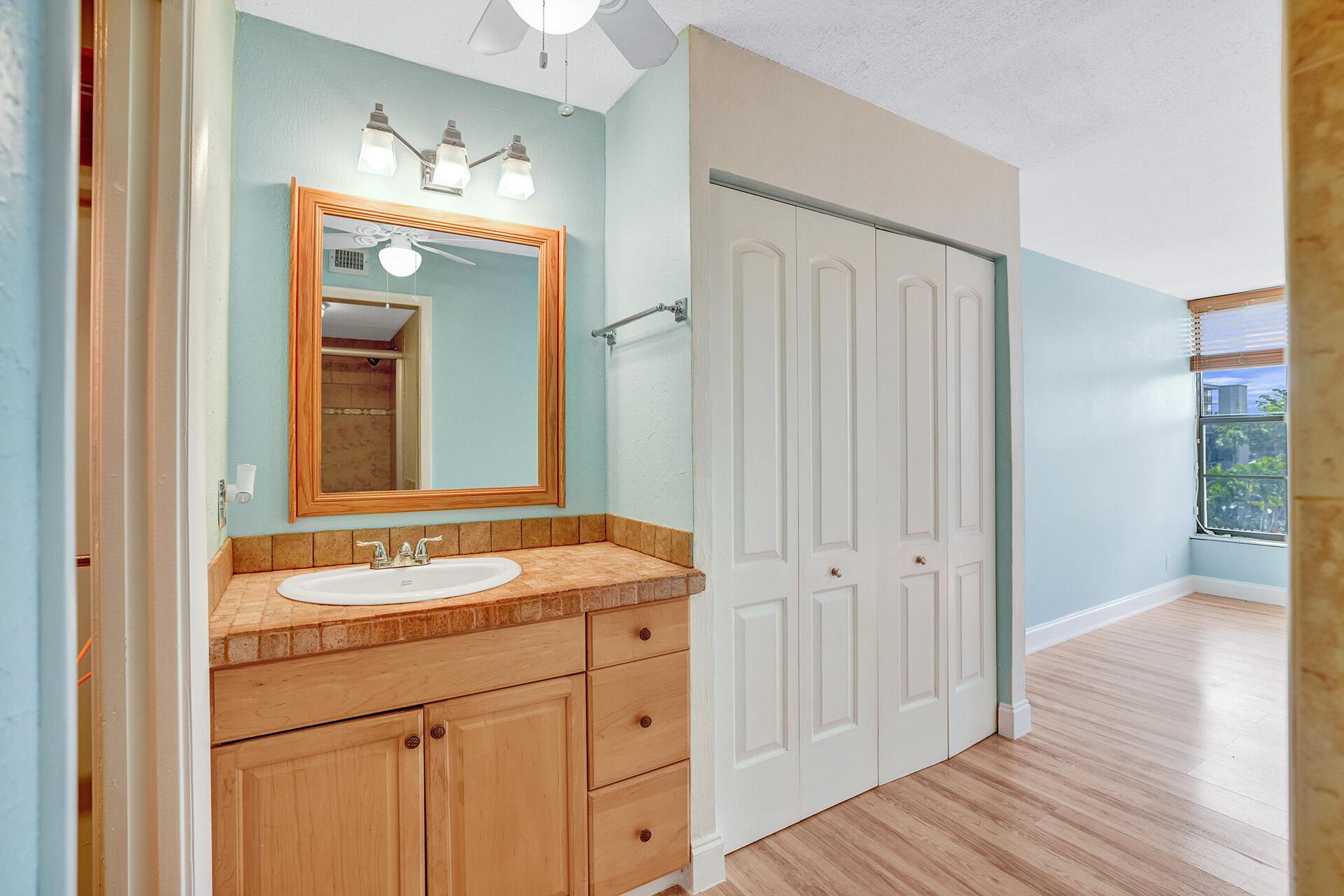 4 Royal Palm Way Unit: 308