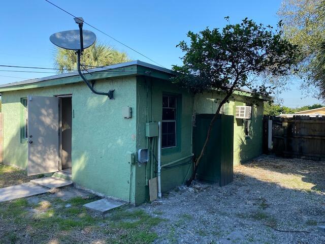 715 NW 7th Avenue