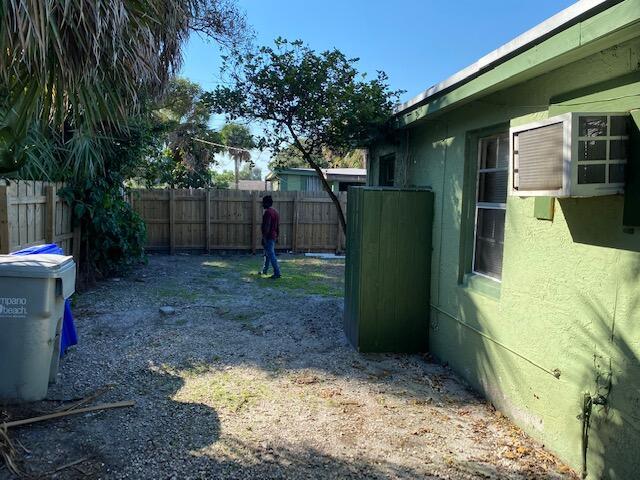 715 NW 7th Avenue