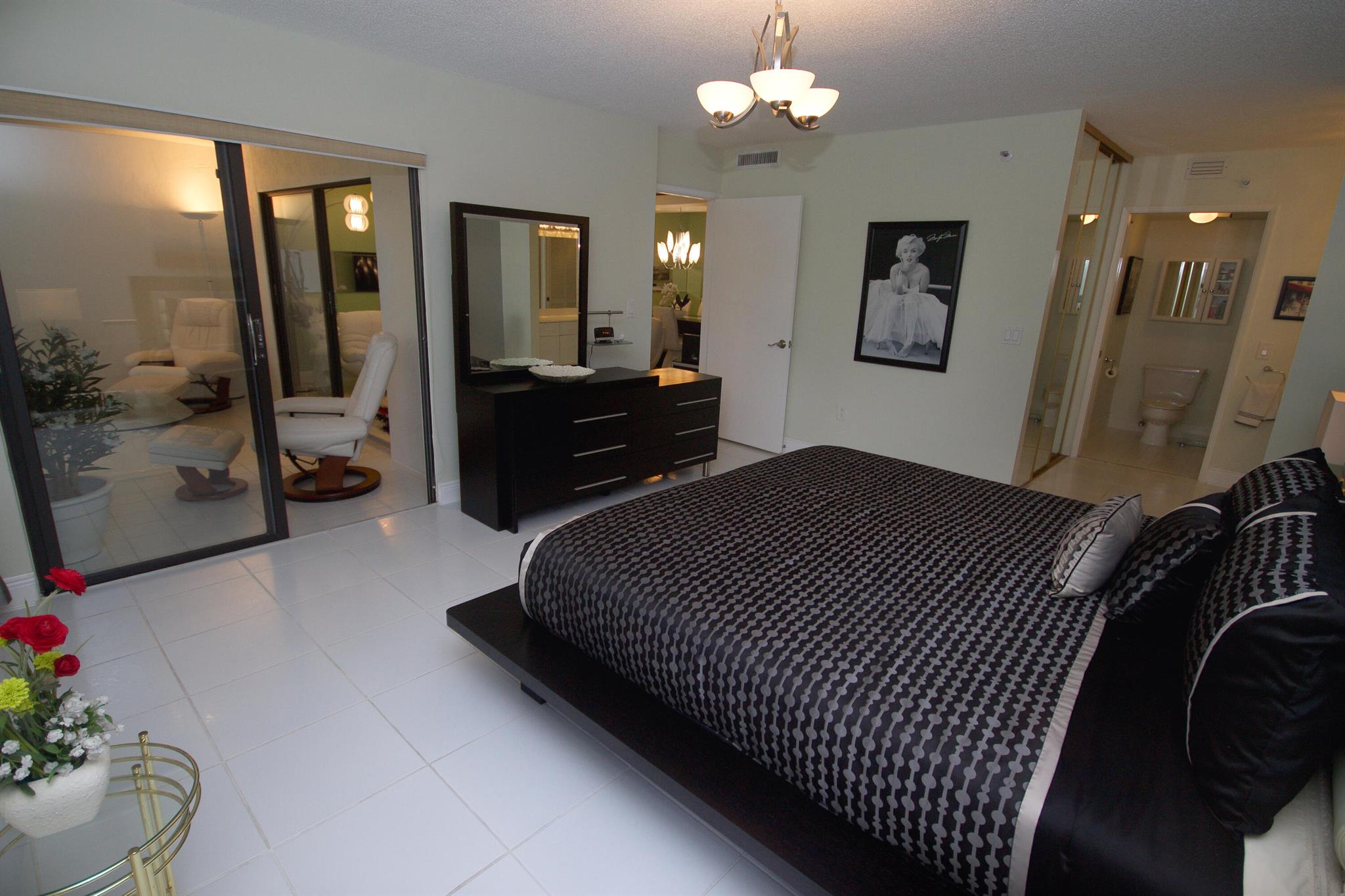 2334 S Cypress Bend Drive Unit: 211