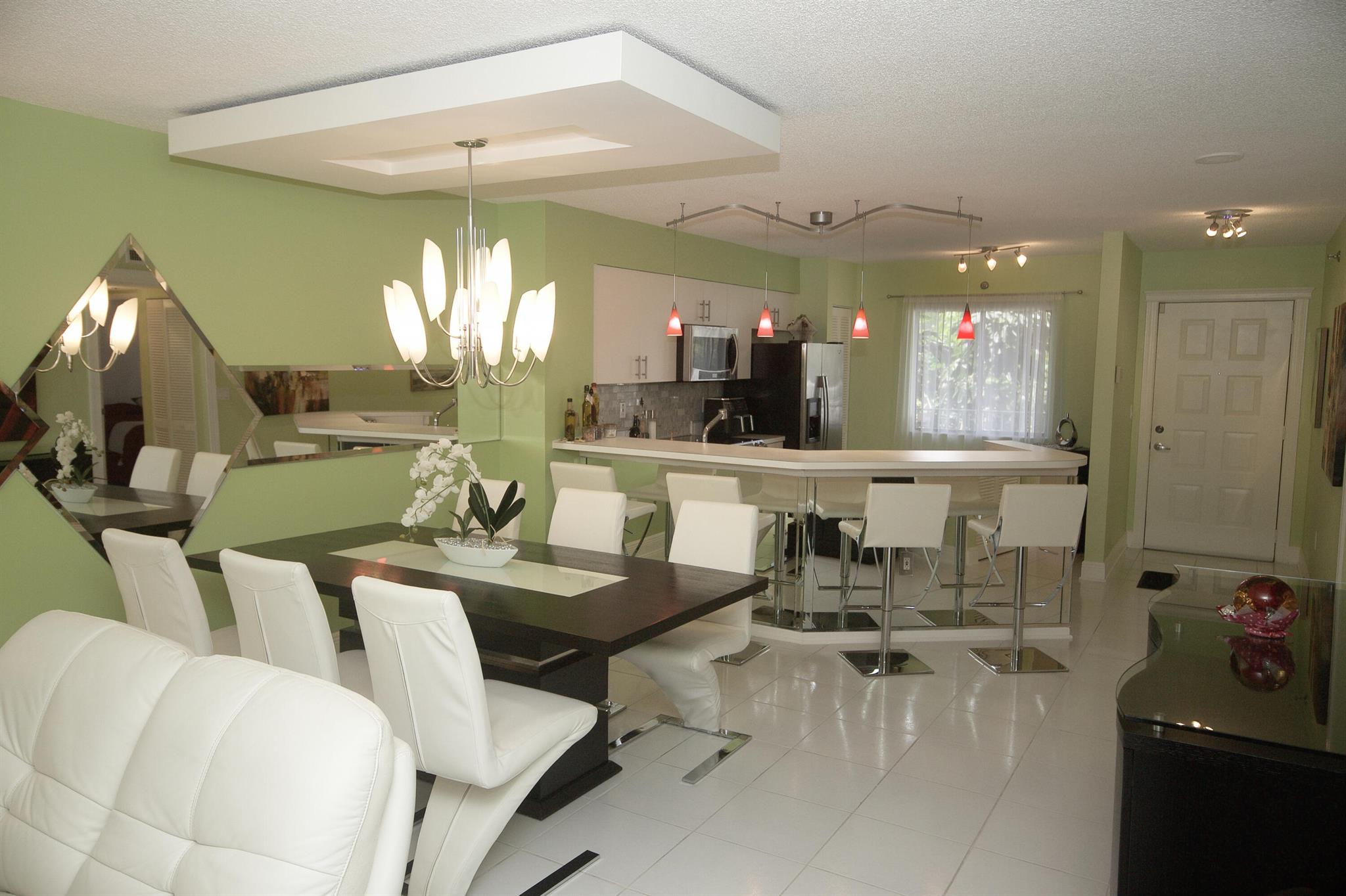 2334 S Cypress Bend Drive Unit: 211