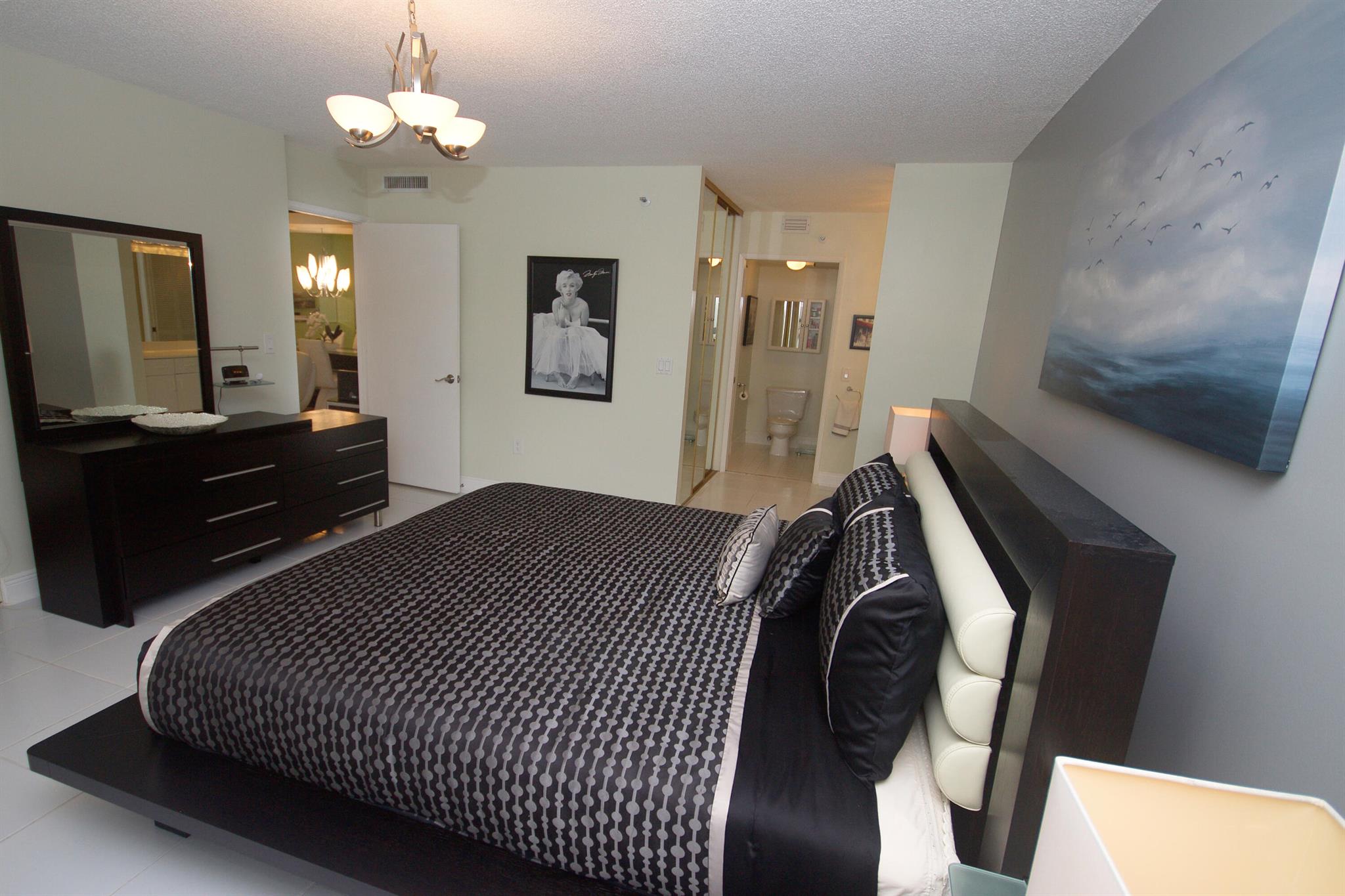 2334 S Cypress Bend Drive Unit: 211
