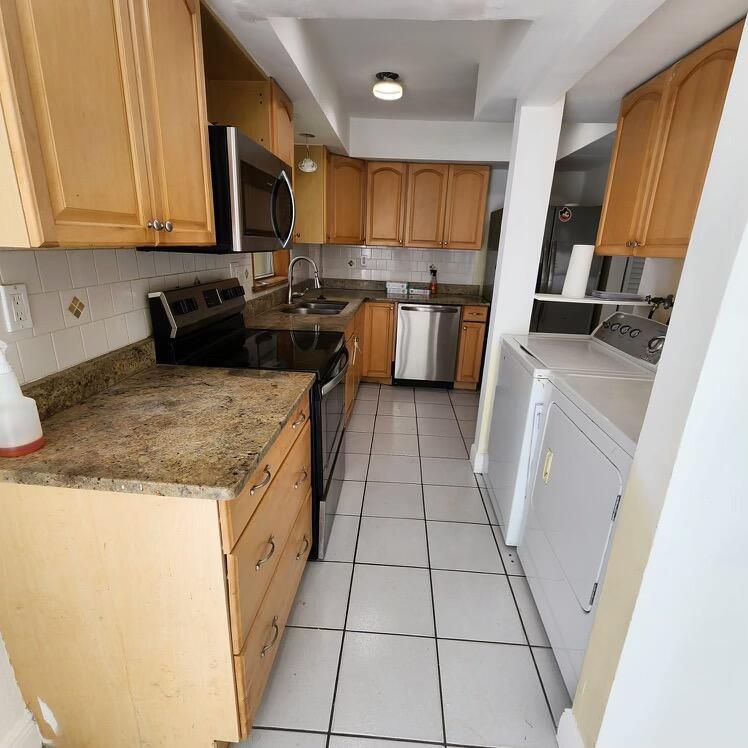 3741 NW 95th Terrace Unit: Apt 1504