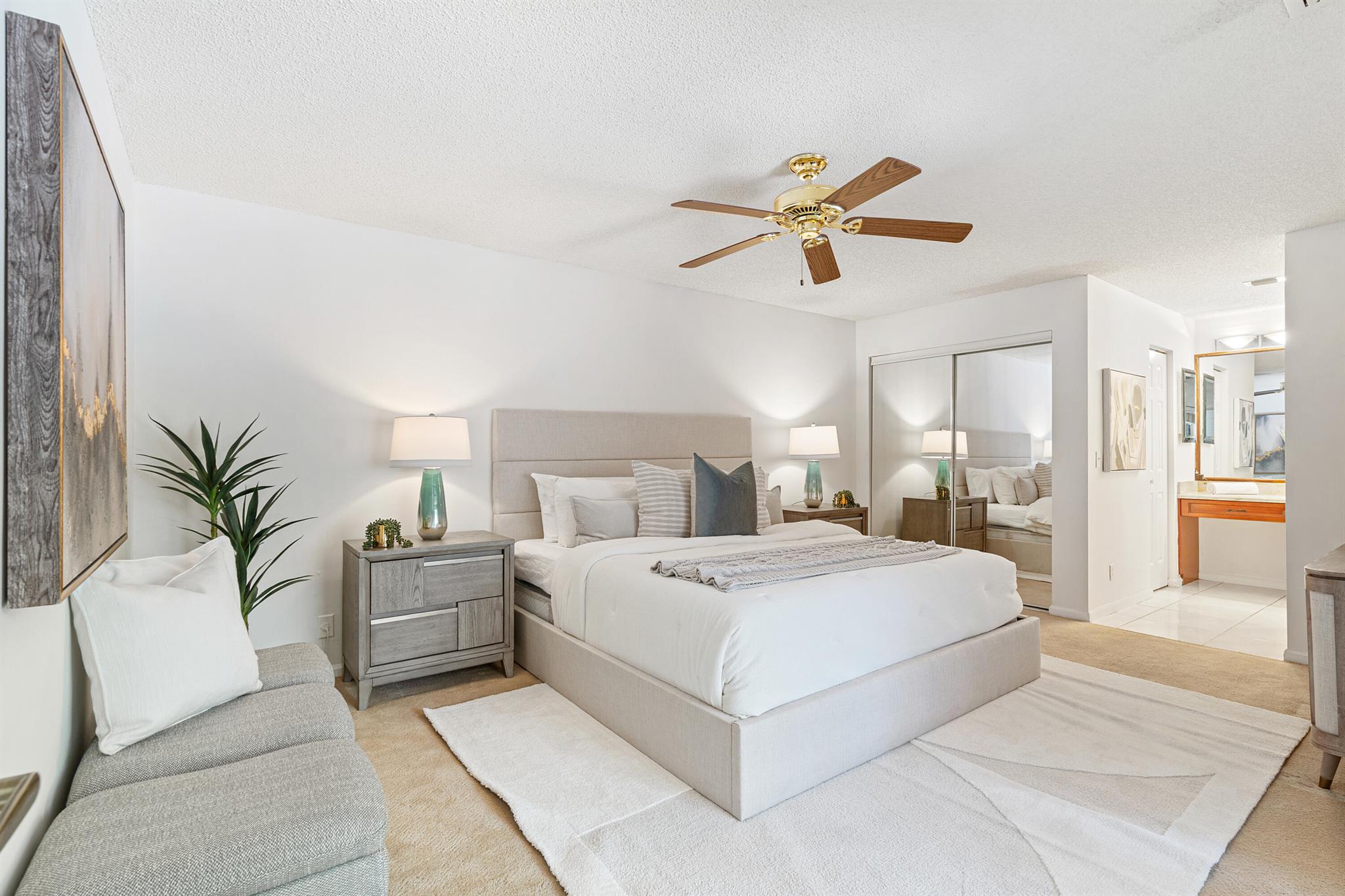 3579 Commodore Circle