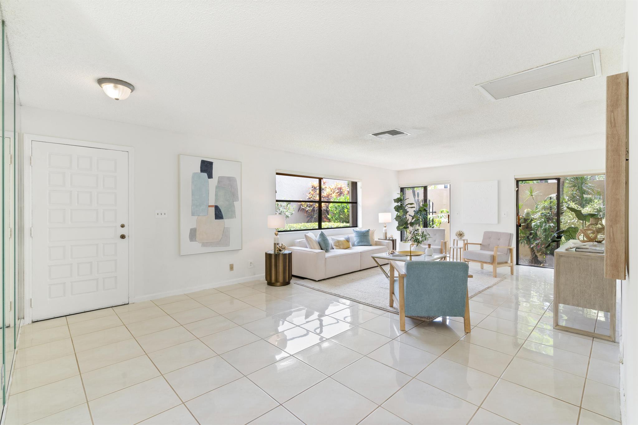 3579 Commodore Circle