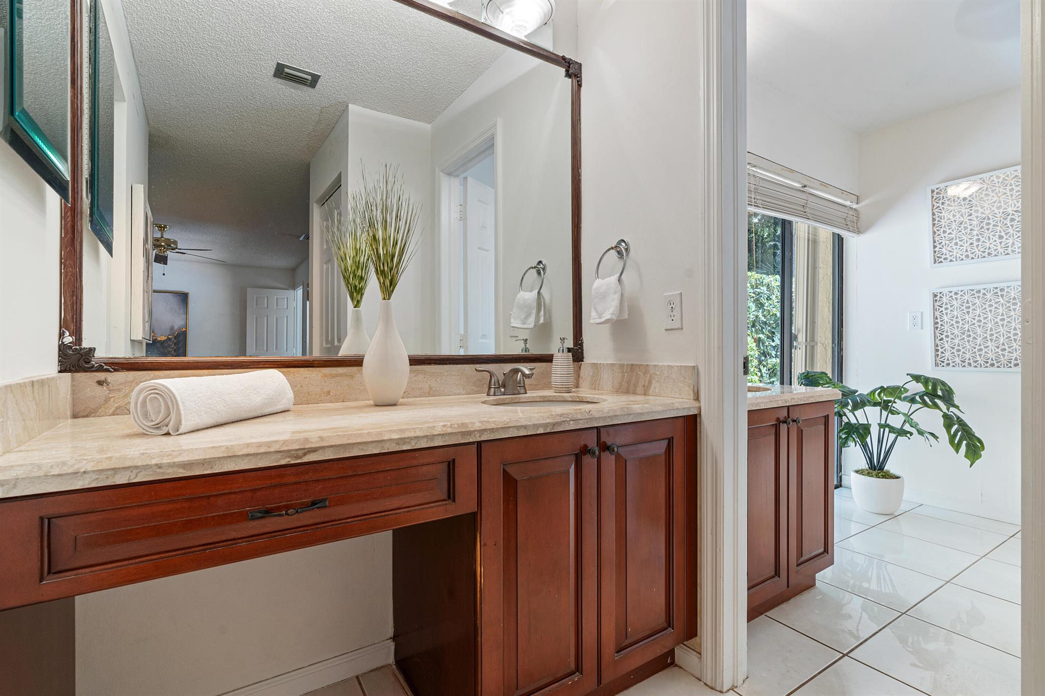 3579 Commodore Circle