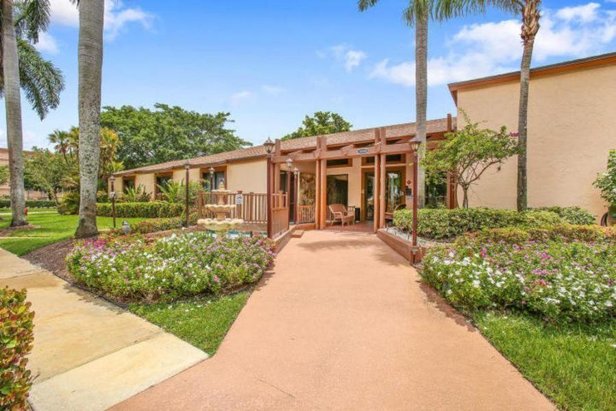 14575 Bonaire Boulevard Unit: 208