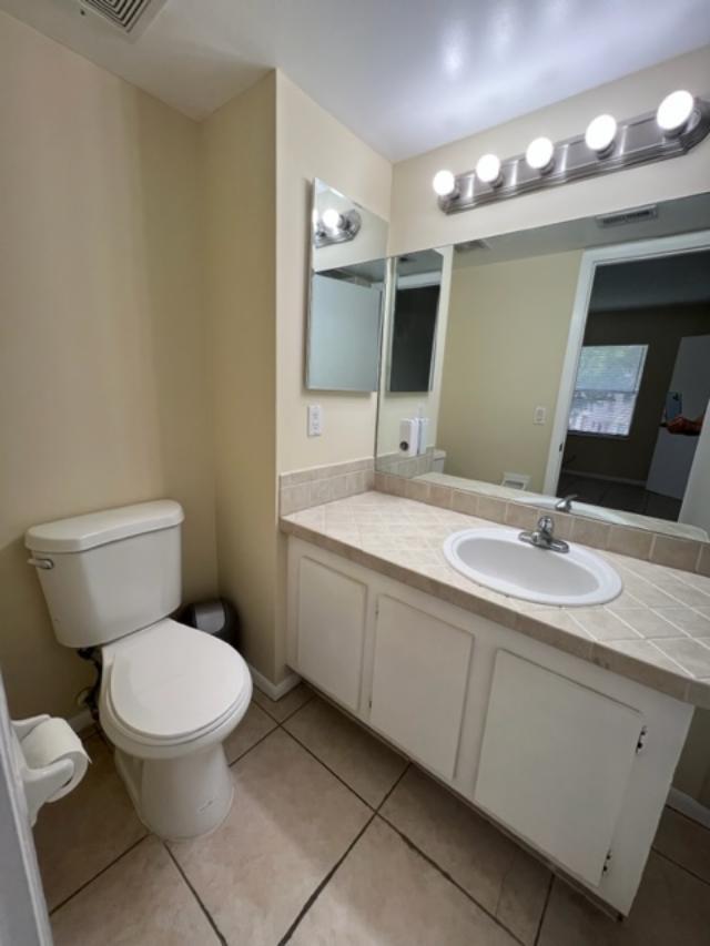 6808 Palmetto Circle S Unit: 206