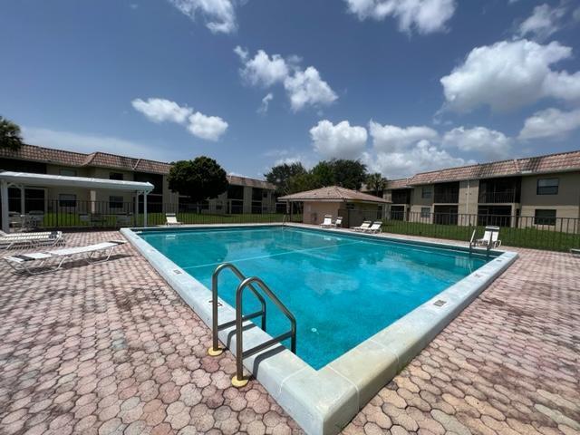 6808 Palmetto Circle S Unit: 206