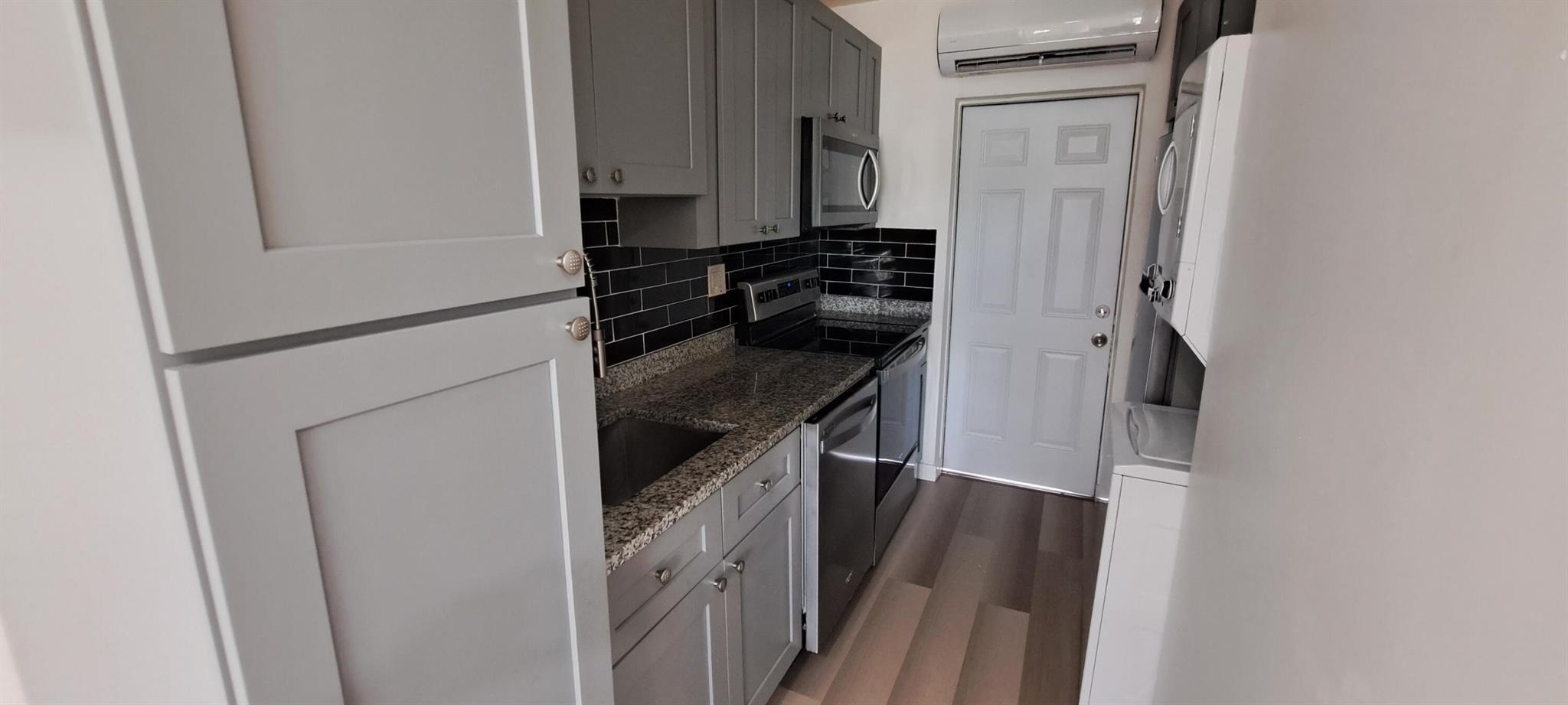 1019 SE 3rd Street Unit: 4