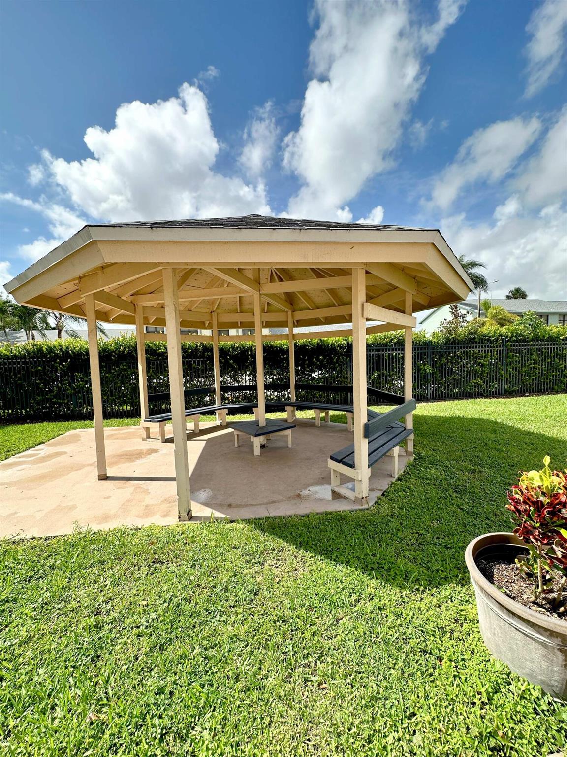 9091 SW 21st  Street Unit: F