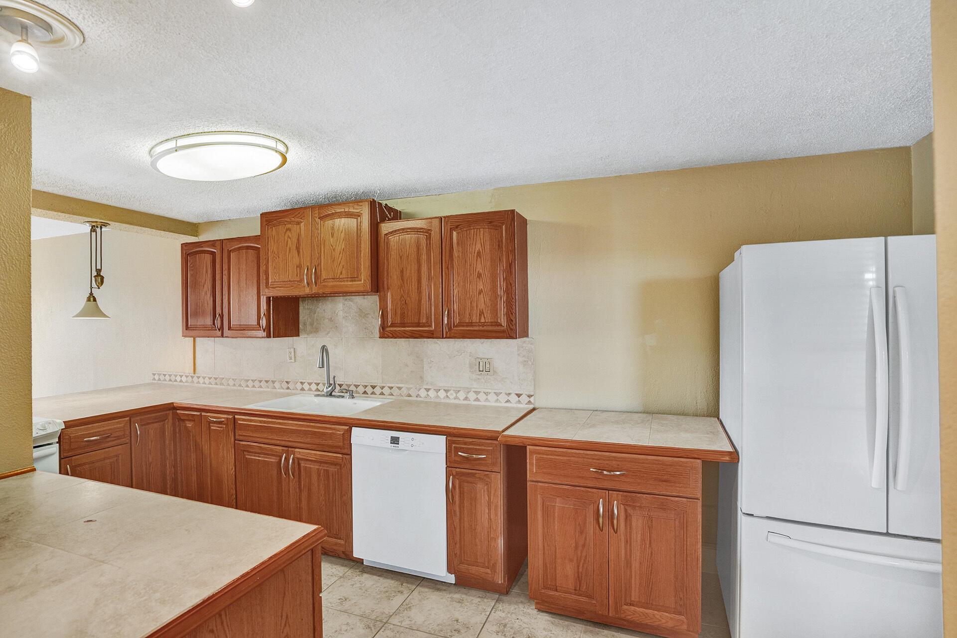 4 Royal Palm Way Unit: 3080