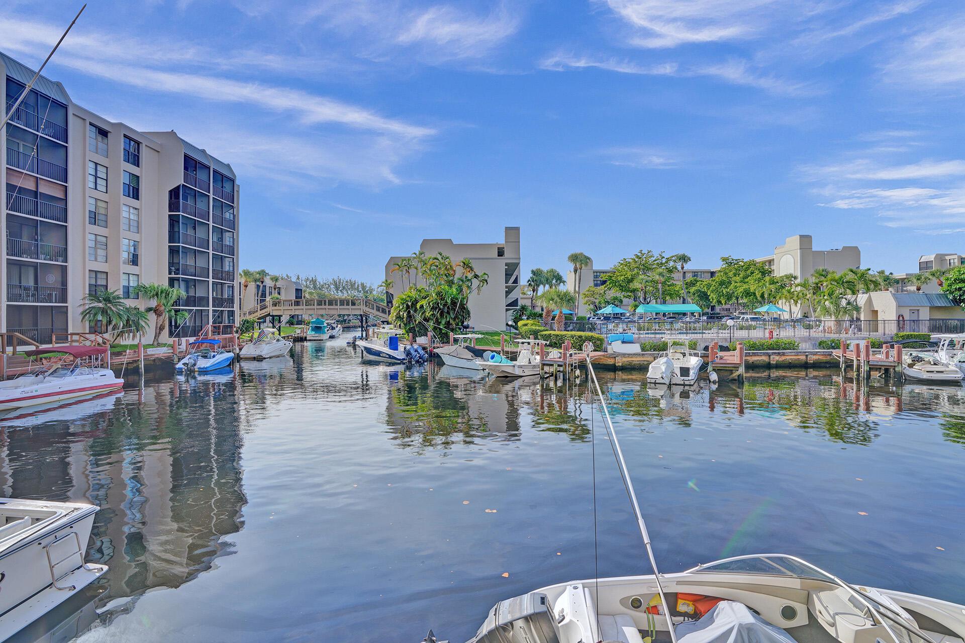 4 Royal Palm Way Unit: 3080