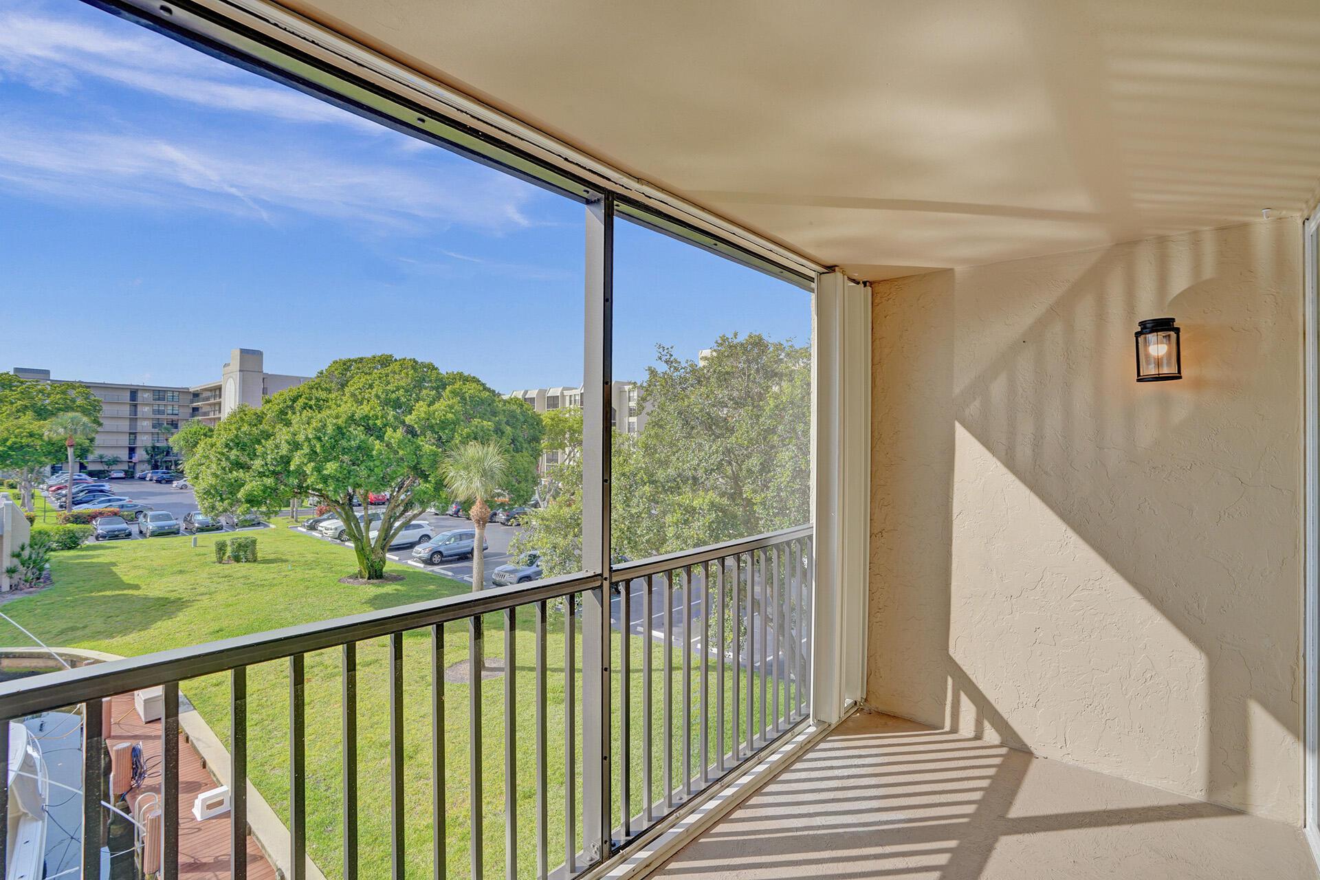 4 Royal Palm Way Unit: 3080
