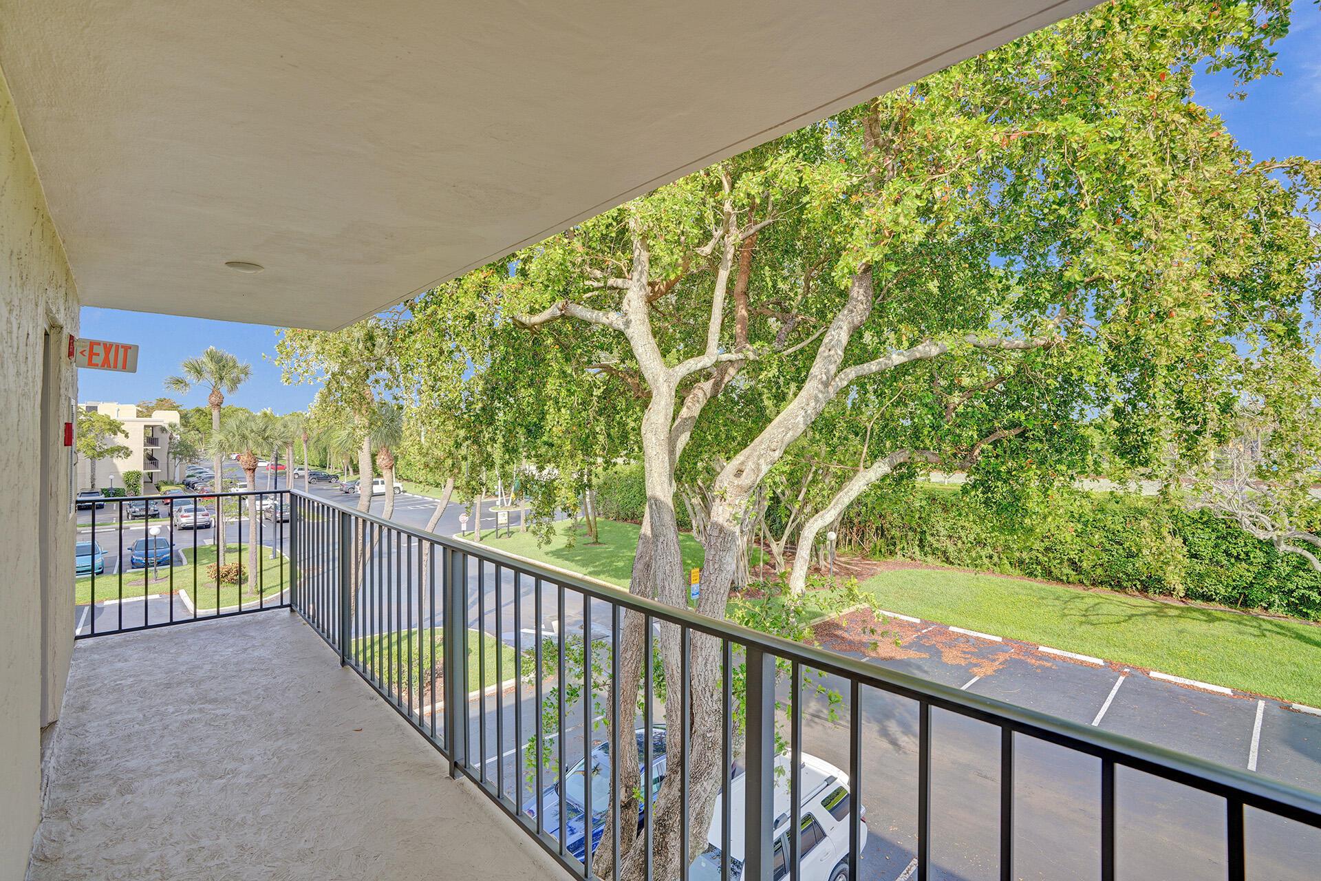4 Royal Palm Way Unit: 3080