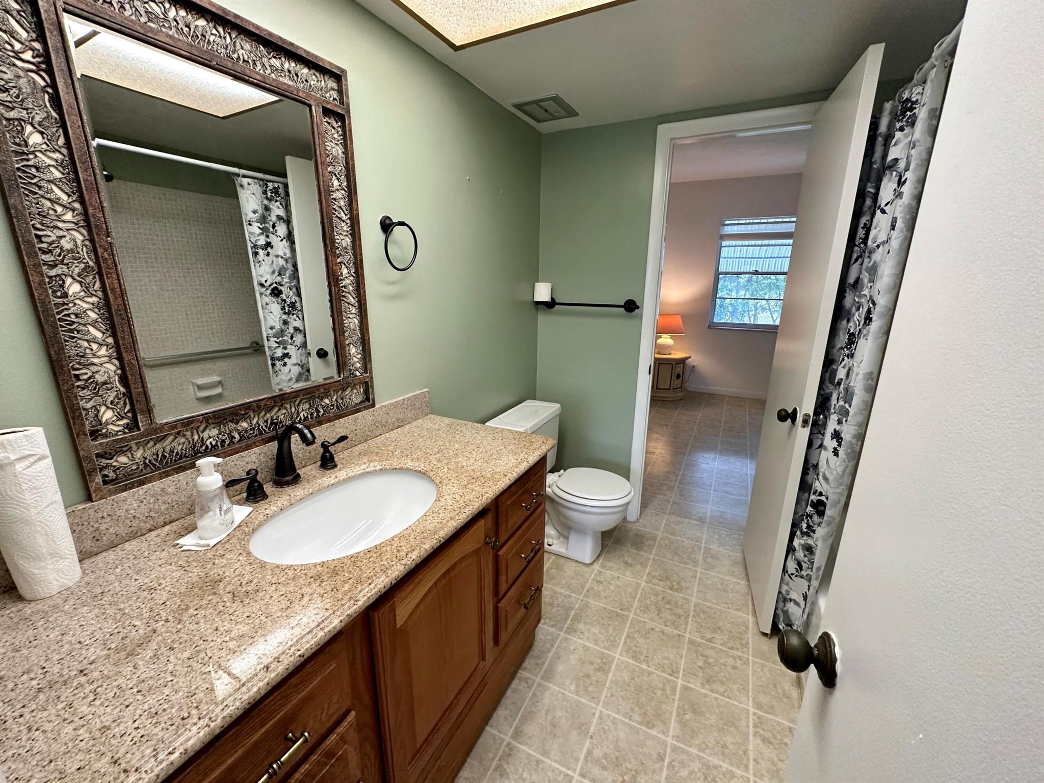 1113 Lake Terrace Unit: 103 Building 'D'