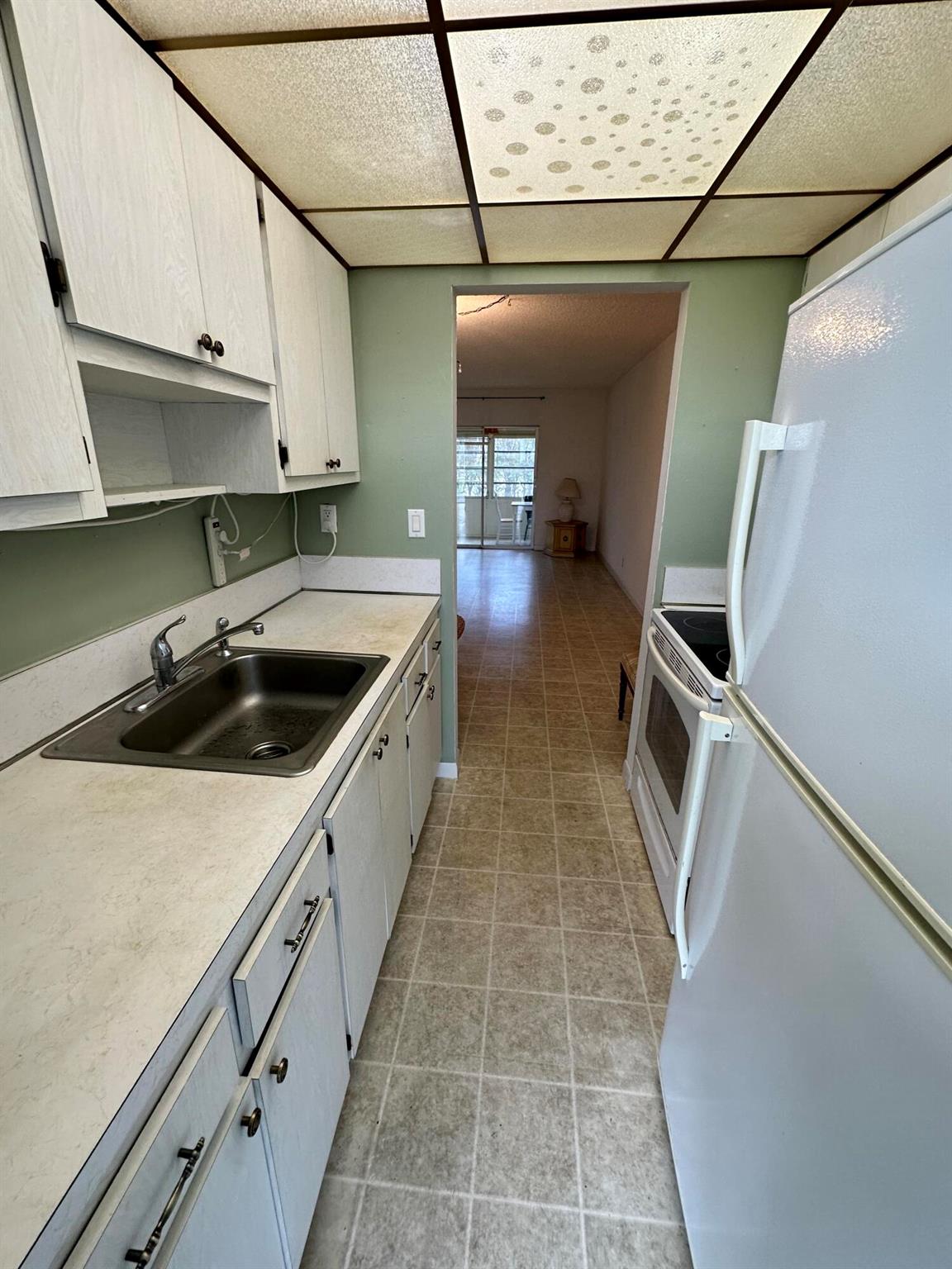 1113 Lake Terrace Unit: 103 Building 'D'