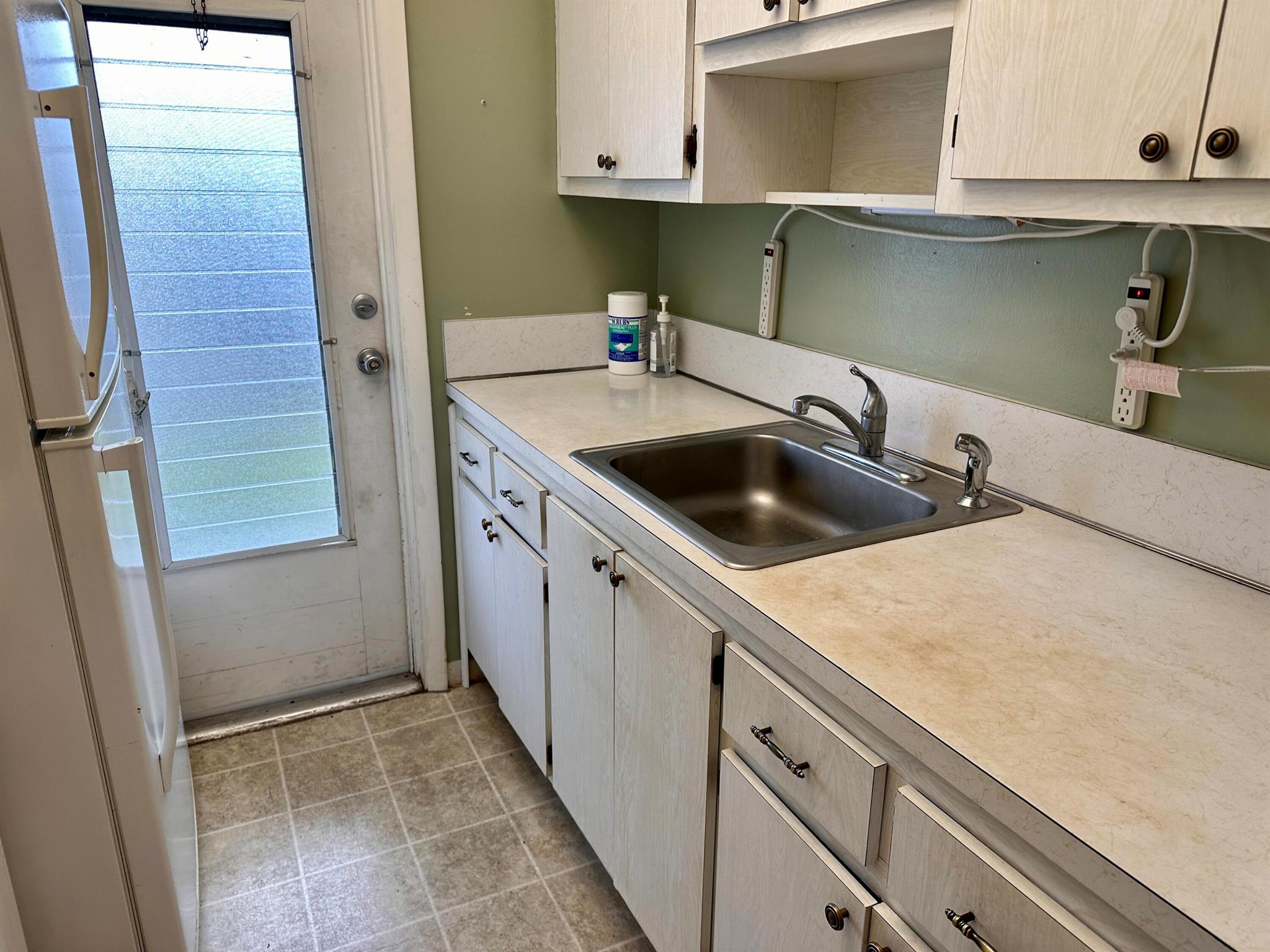 1113 Lake Terrace Unit: 103 Building 'D'