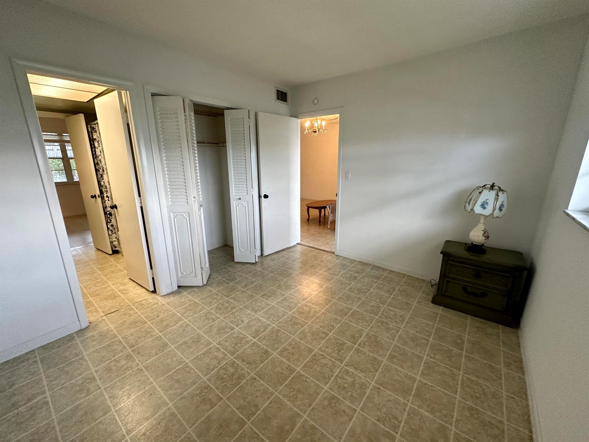 1113 Lake Terrace Unit: 103 Building 'D'