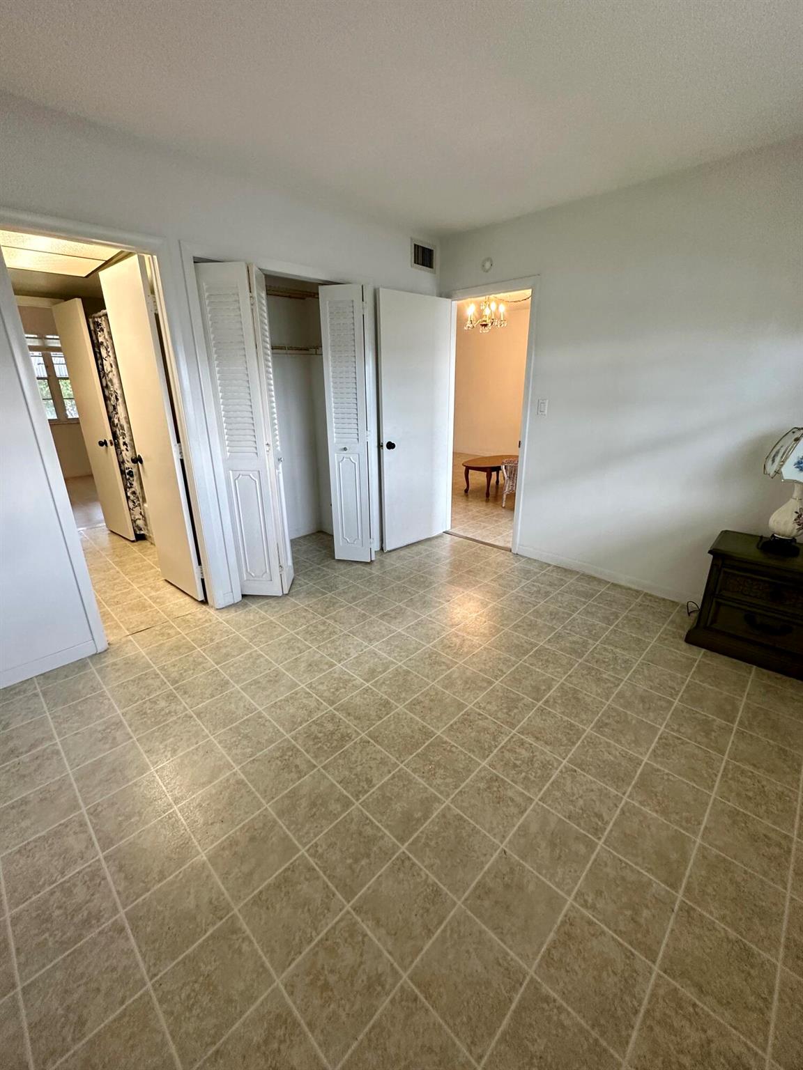 1113 Lake Terrace Unit: 103 Building 'D'