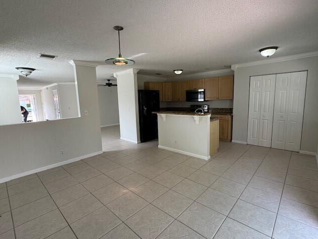 6874 Willow Creek Run