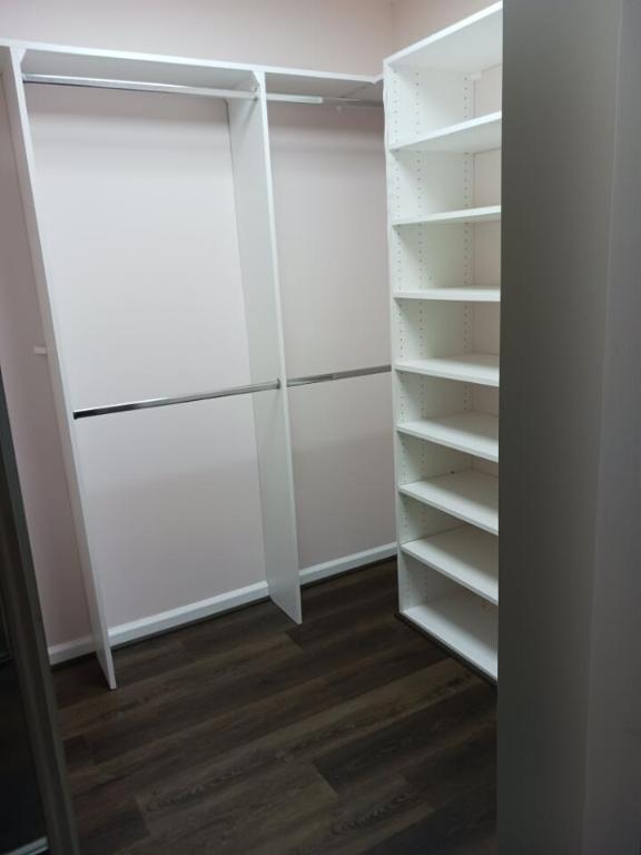 7087 Demedici Circle