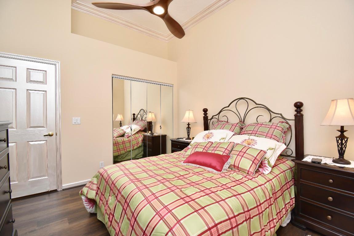 7087 Demedici Circle