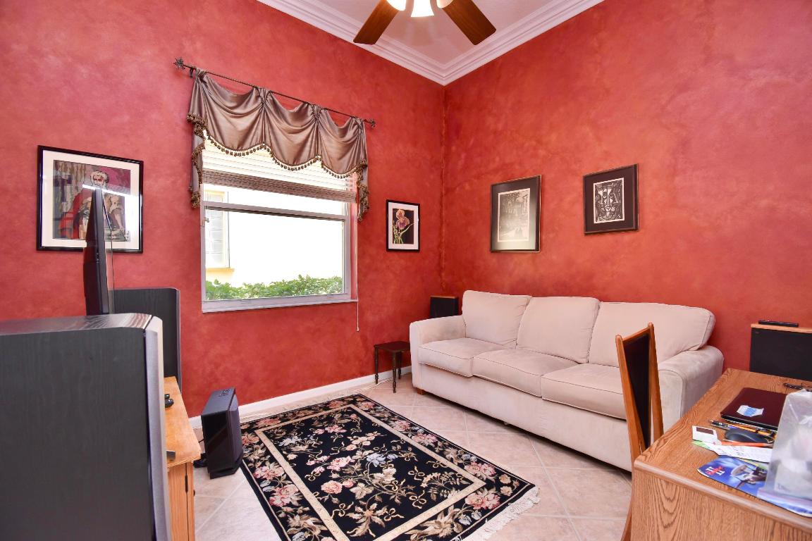 7087 Demedici Circle