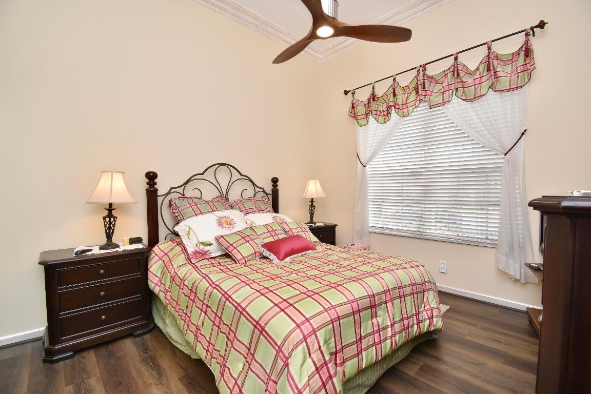 7087 Demedici Circle