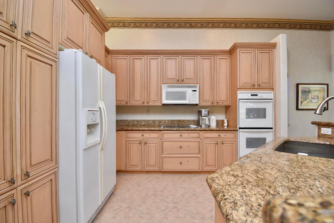 7087 Demedici Circle