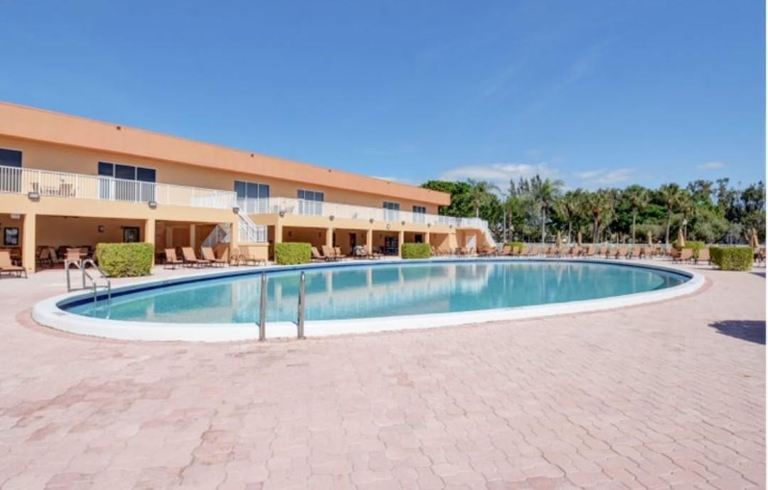5598 Witney Drive Unit: 313