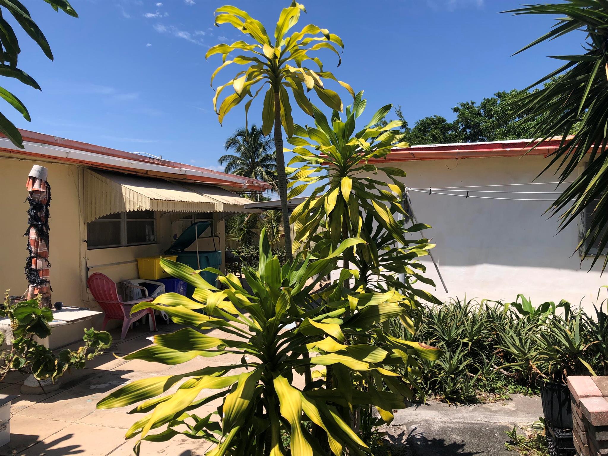 1602 N Seacrest Boulevard