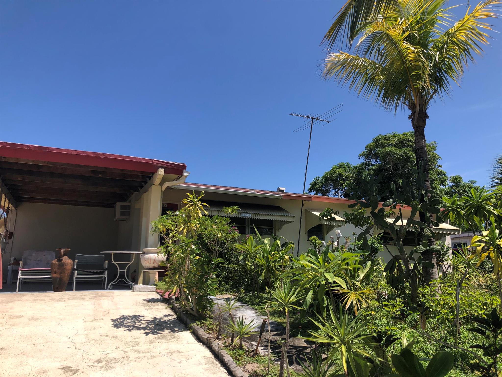 1602 N Seacrest Boulevard