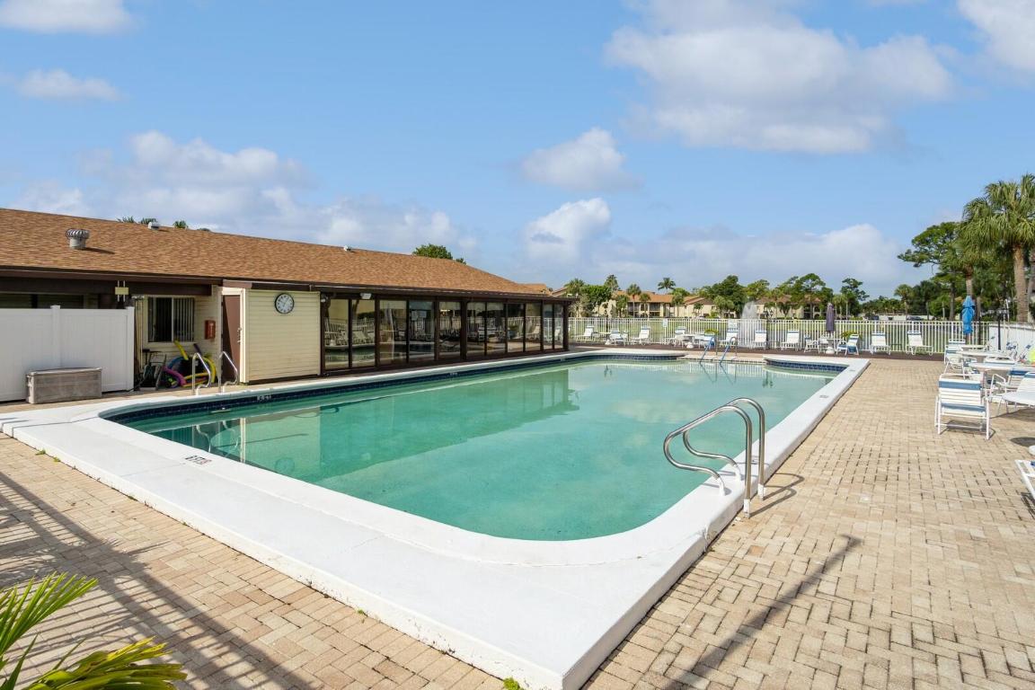 3560 Pine Needle Drive Unit: C-2