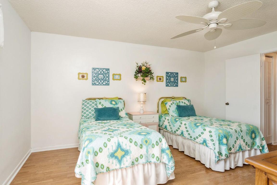 3560 Pine Needle Drive Unit: C-2