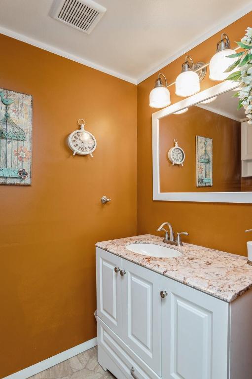 3560 Pine Needle Drive Unit: C-2